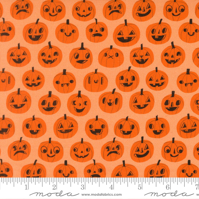 Only Treats -Pumpkins Apricot-Moda-37154 20