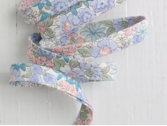 1/2" Double Fold Bias Binding 100% Cotton-Blue Floral-BPB Blue FL 1/2